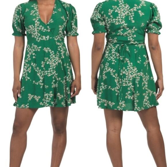 Faithfull the Brand Dresses & Skirts - Faithful the brand  Mira floral wrap dress